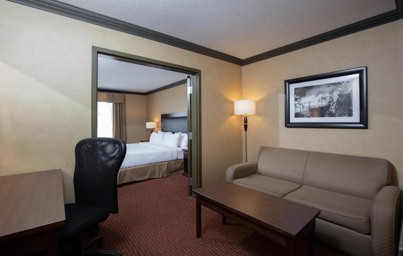 Pomeroy Hotel Fort St. John Exterior foto