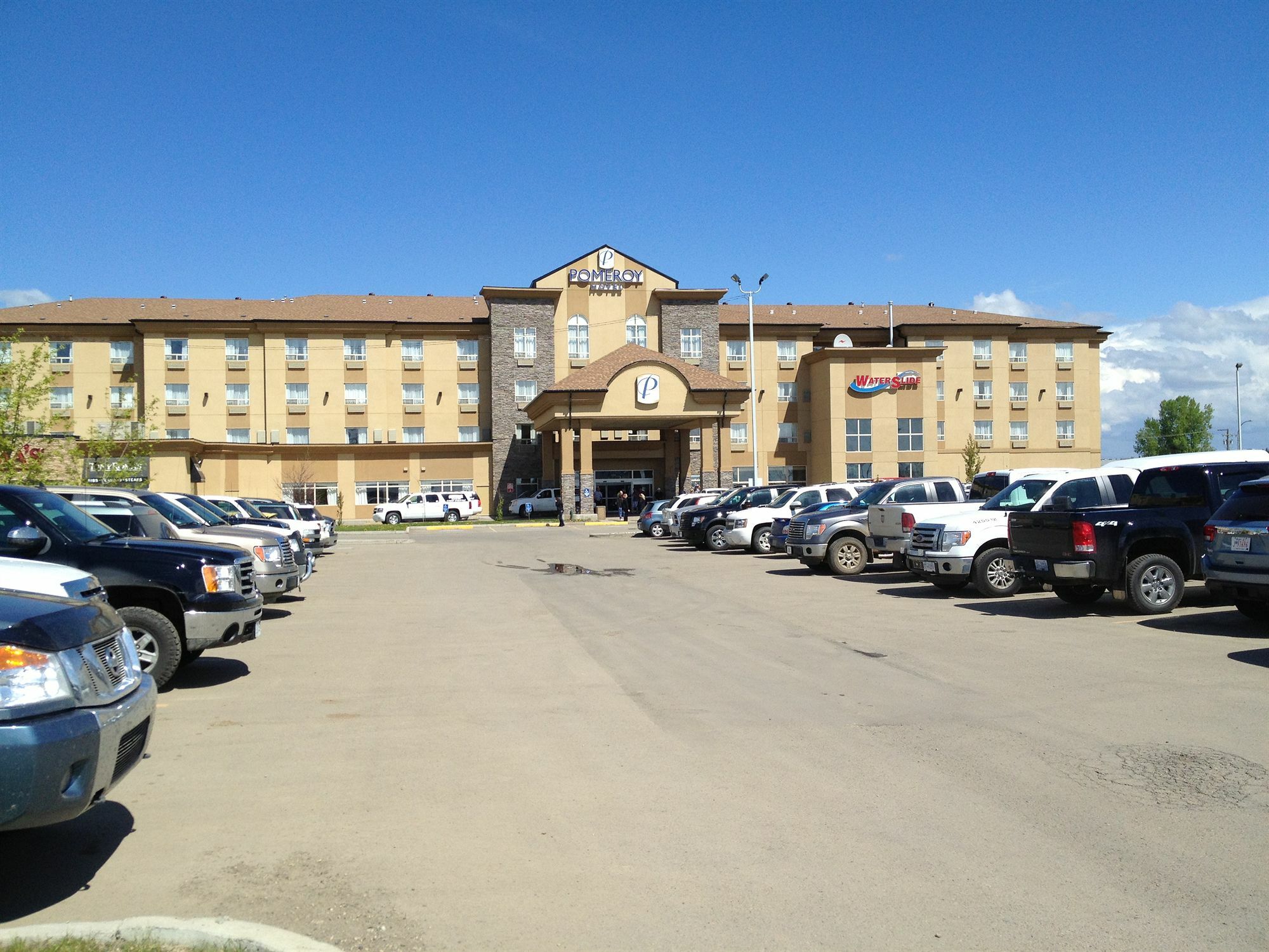 Pomeroy Hotel Fort St. John Exterior foto